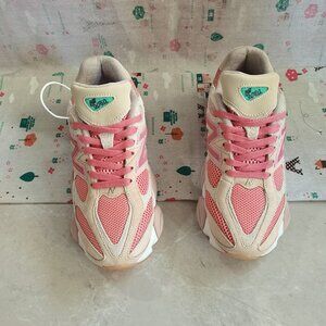Beige Pink New Balance NB 9060 Sneakers